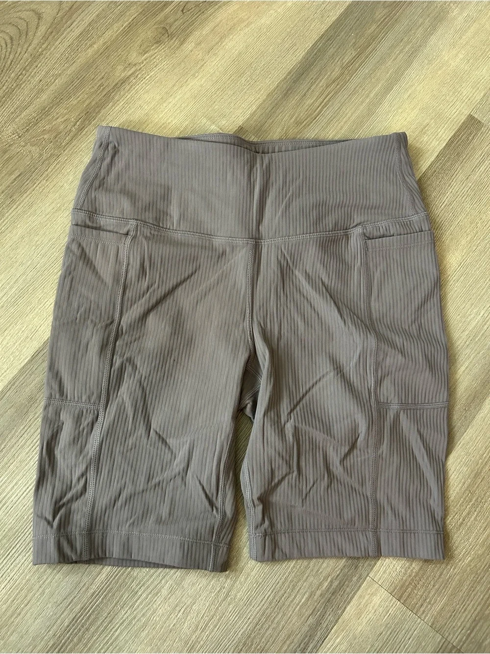 Mondetta Ribbed Athletic Shorts in Brown